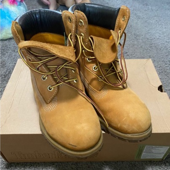 Timberland Tan Women’s/Femmes 6” Premium Waterproof Boots - Picture 2 of 5